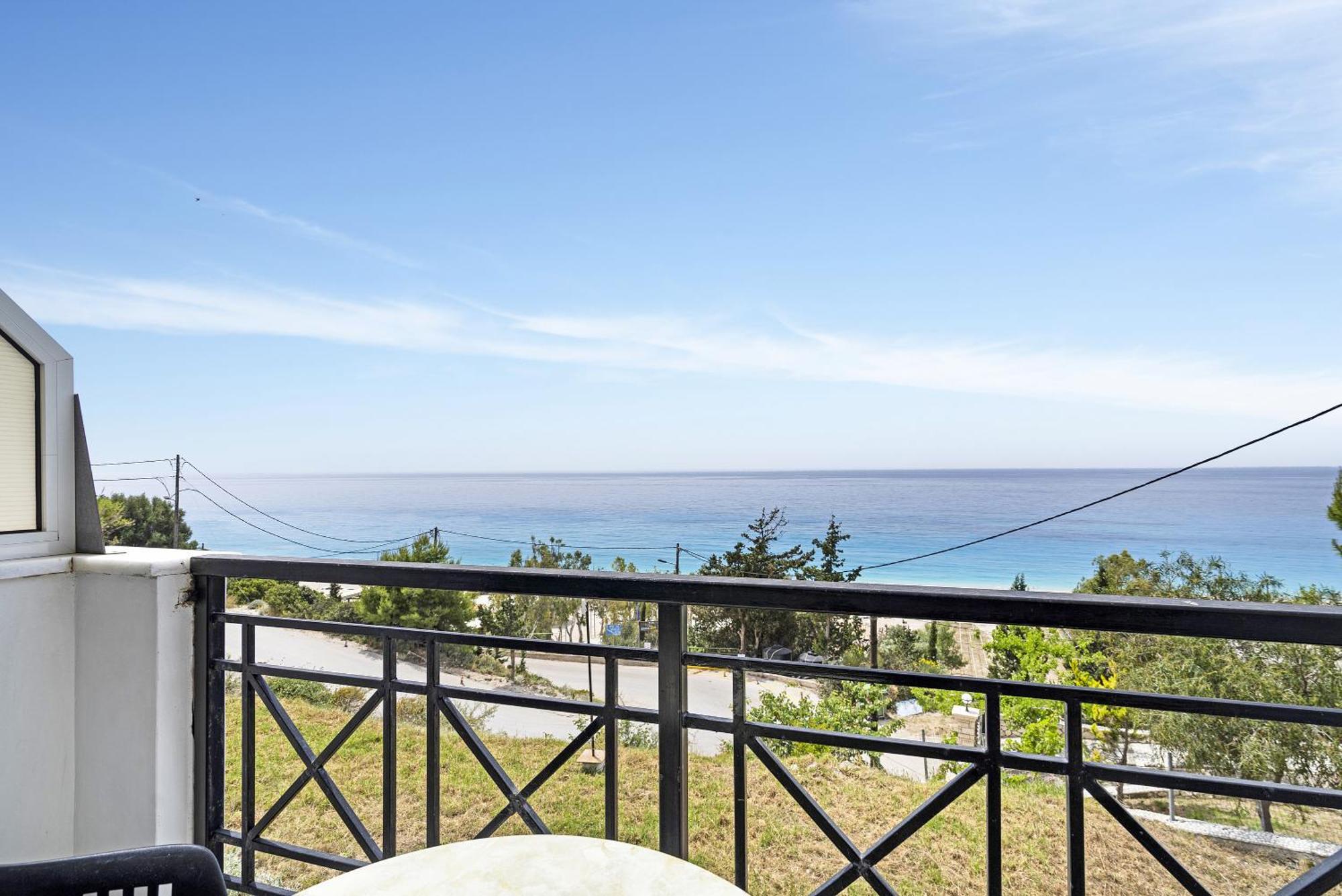 Sunset Premium Studio B Agios Nikitas Exterior photo
